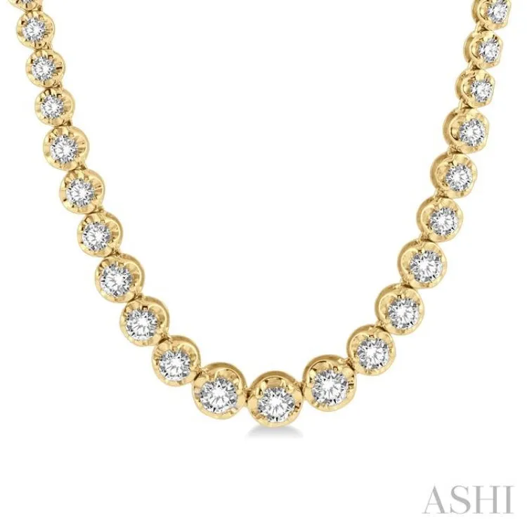 2 ctw Round Cut Diamond Illusion Necklace in 14K Yellow Gold