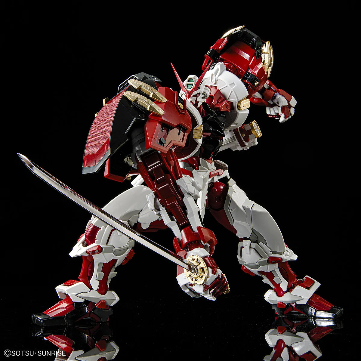 Hi-Resolution Model 1/100 Gundam Astray Red Frame Powered Red