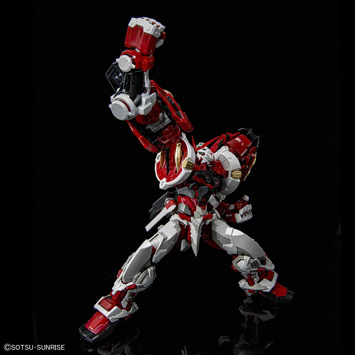 Hi-Resolution Model 1/100 Gundam Astray Red Frame Powered Red