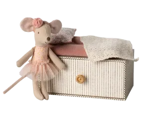 Little Sister Ballerina Mouse in Daybed