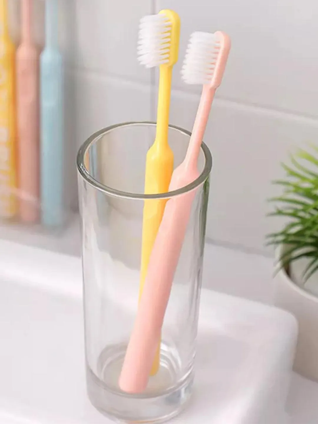 Market99 Pack Of 3 Plastic Toothbrushes