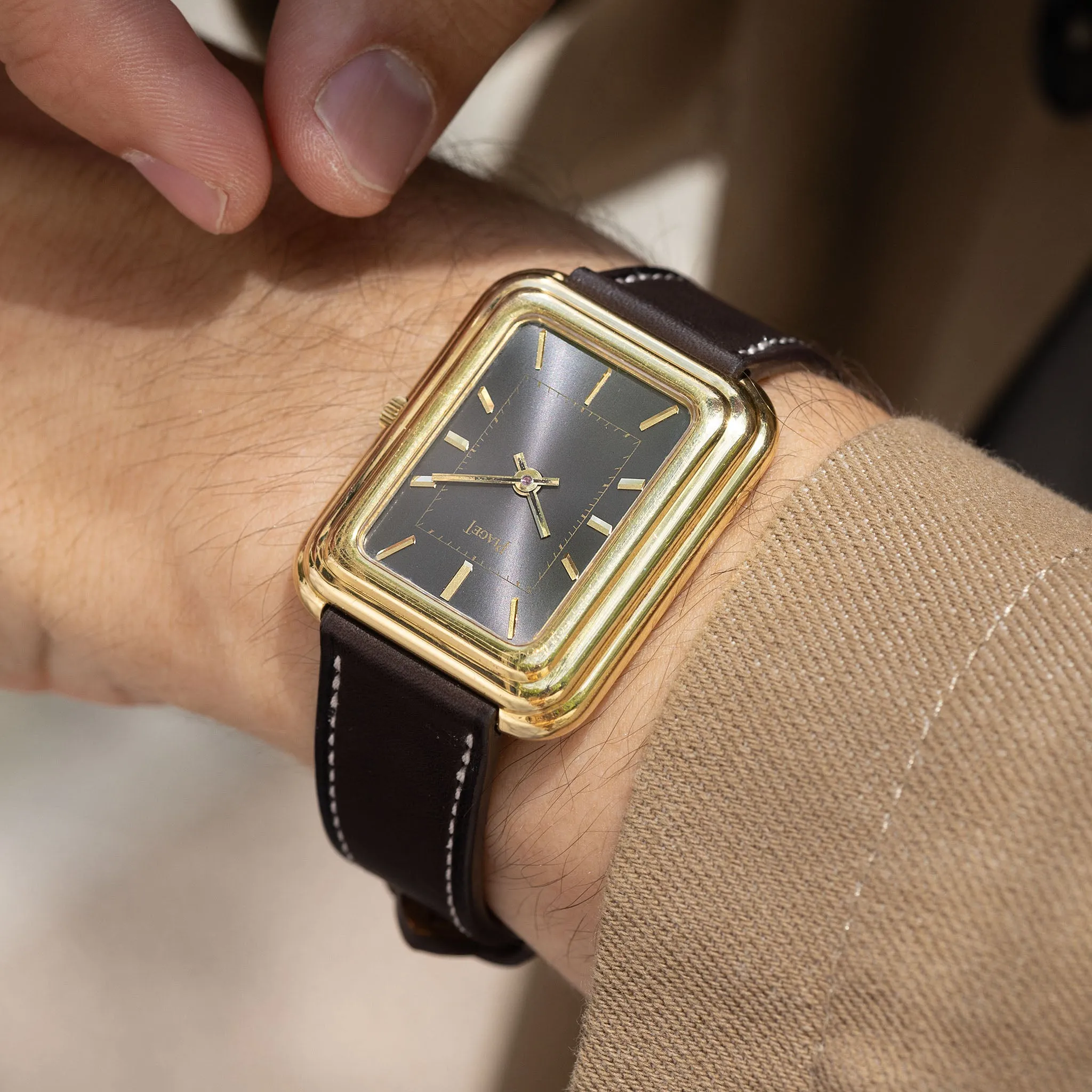 Piaget Grey Dial Beta 21 reference 14101 in 18k yellow gold