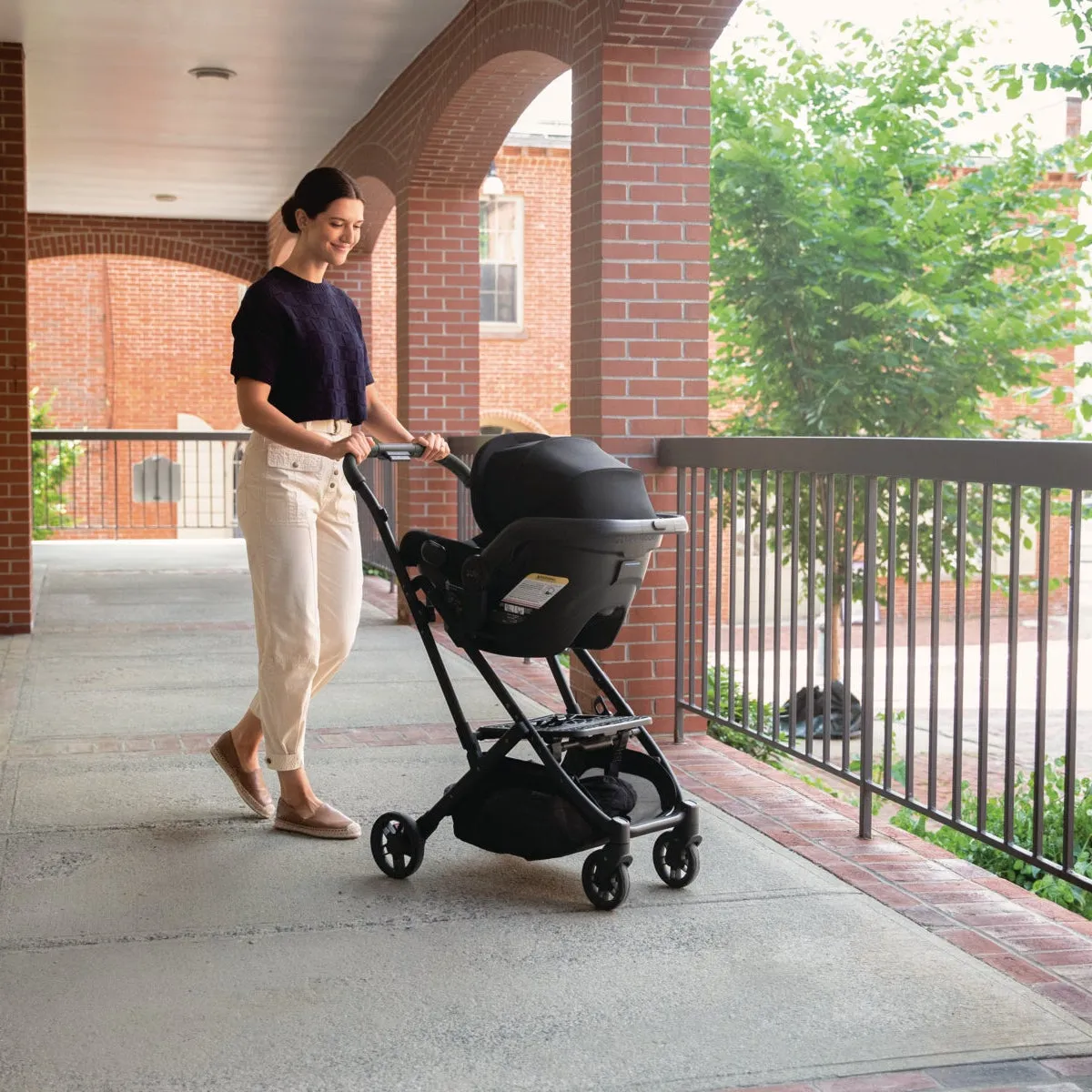 UPPAbaby Mesa V2 Infant Car Seat   Base